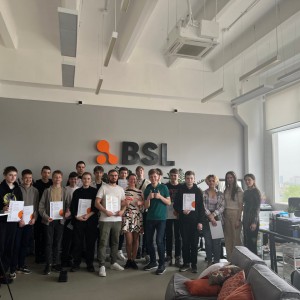 Наши резиденты проходят стажировку в IT-компании BSL - Школа программирования для детей, компьютерные курсы для школьников, начинающих и подростков - KIBERone г. Дмитров